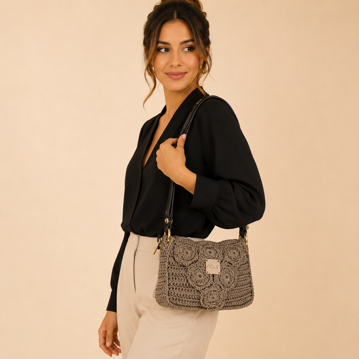 ChiQueTê Small Boho Handmade Crochet Handbag