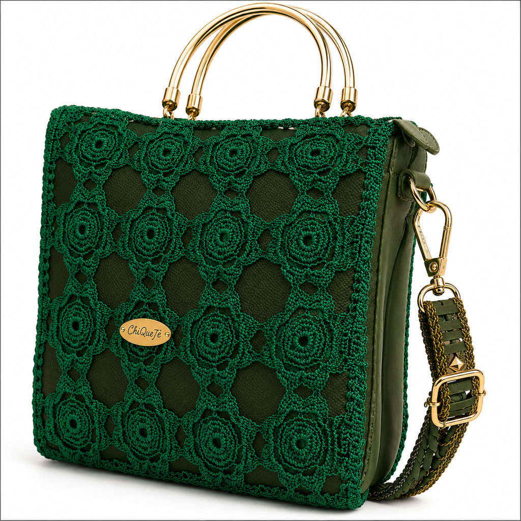 ChiQueTê Floral Crochet Bag — Handcrafted Elegance