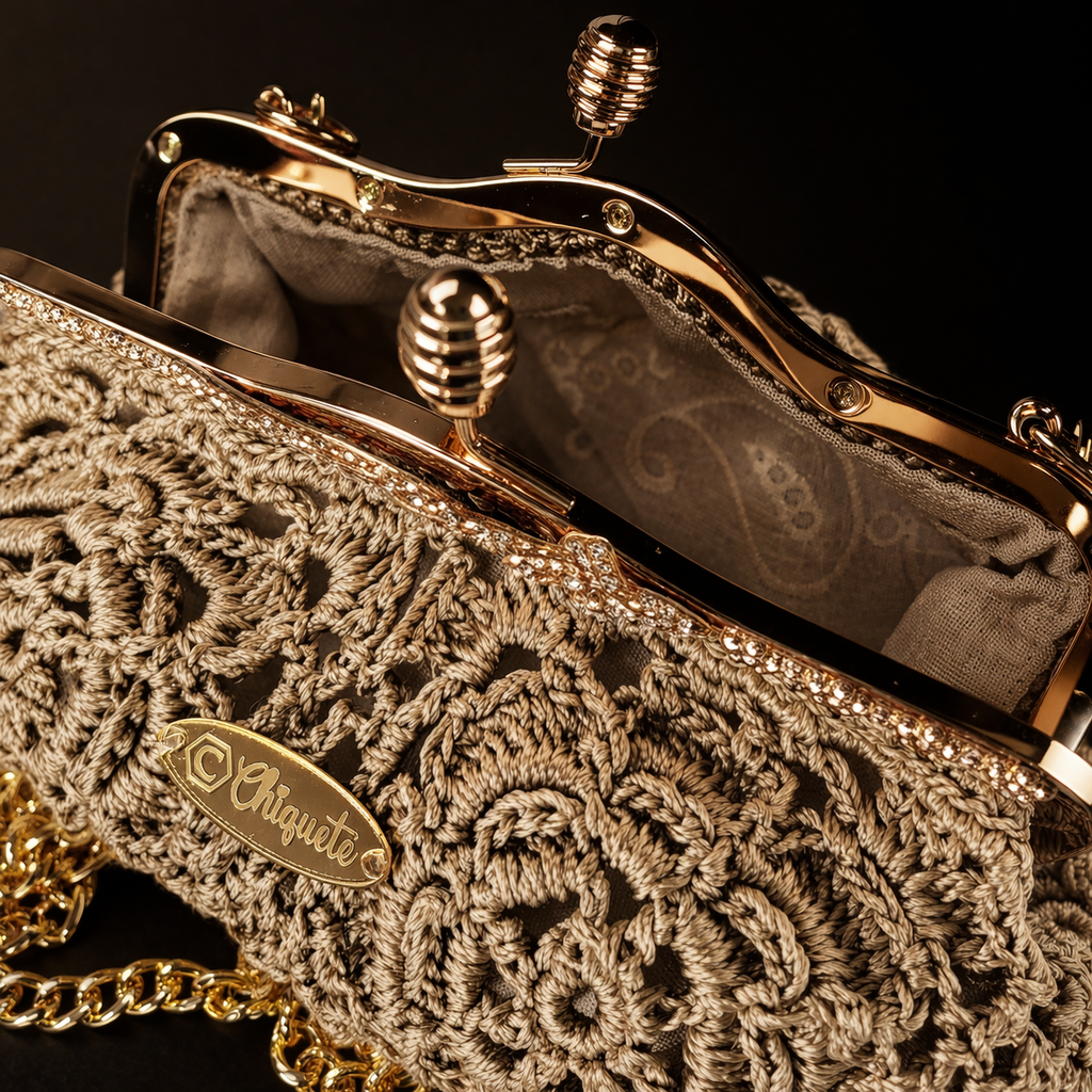 ChiQueTê Glamour — Quilted Metallic Luxury Evening Clutch