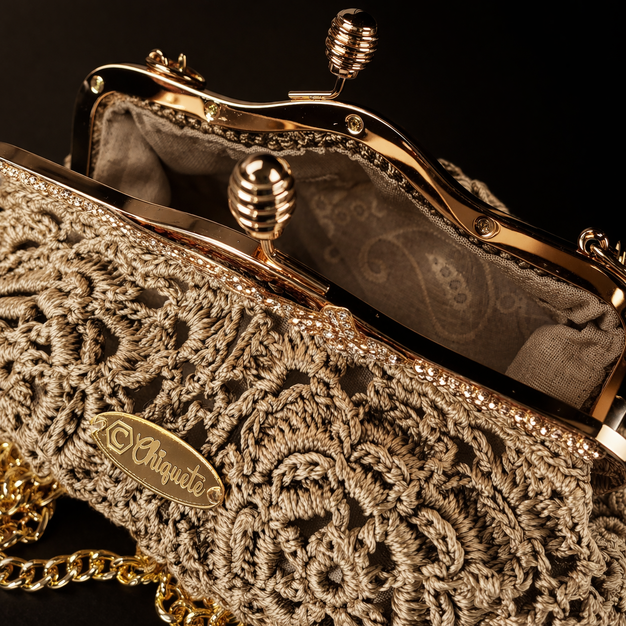 ChiQueTê Glamour — Quilted Metallic Luxury Evening Clutch